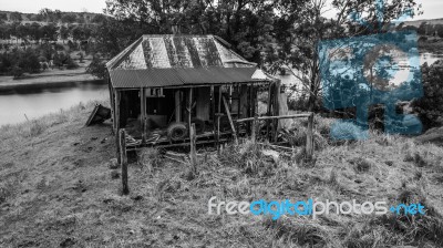 Abandoned Outback Farming Shed In Queensland Stock Photo