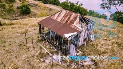 Abandoned Outback Farming Shed In Queensland Stock Photo