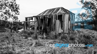 Abandoned Outback Farming Shed In Queensland Stock Photo