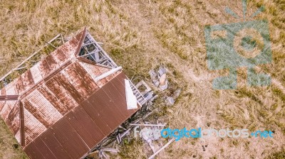 Abandoned Outback Farming Shed In Queensland Stock Photo