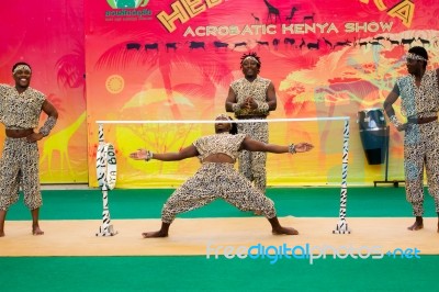 Acrobatic Kenya Show In Dusit Zoo, In The July 27, 2016. Bangkok Thailand Stock Photo