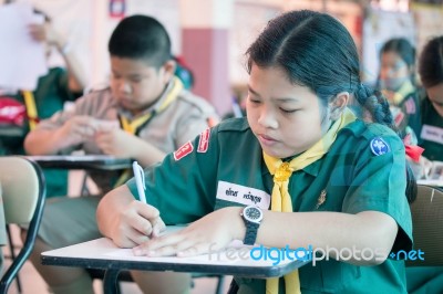 Activity Of Teaching Elementary Students. Elementary Students Are Test Lesson. The Students Intend Exam Stock Photo