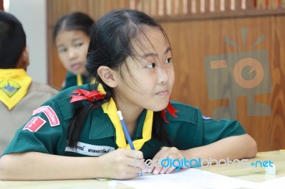 Activity Of Teaching Elementary Students. Elementary Students Are Test Lesson. The Students Intend Exam Stock Photo