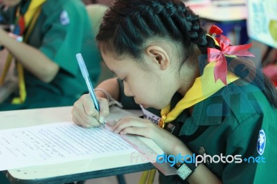 Activity Of Teaching Elementary Students. Elementary Students Are Test Lesson. The Students Intend Exam Stock Photo