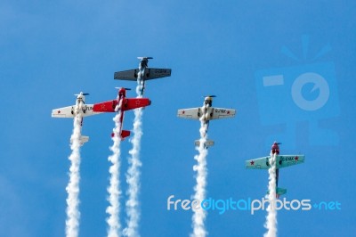 Aerostars Yak 52/50 Aerial Display At Biggin Hill Airshow Stock Photo