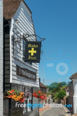 Alfriston, Sussex/uk - July 23 : View Of The Market Inn At Alfri… Stock Photo