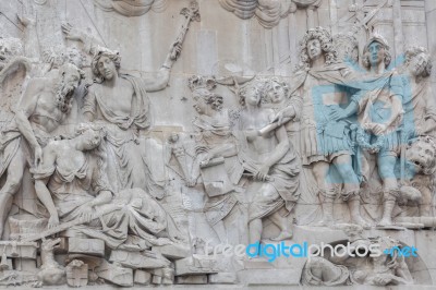 Allegorical Sculpture On The Pedestal Of The Monument London Stock Photo