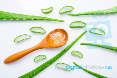 Aloe Vera Fresh Leaves With Slices And Aloe Vera Gel On Wooden S… Stock Photo