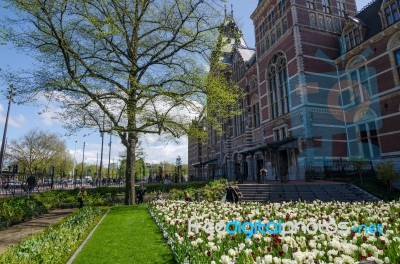 Amsterdam, Netherlands - May 6, 2015: Tourists At The Garden Aro… Stock Photo