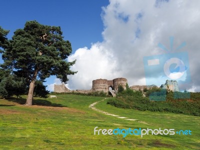 Ancient Ruins At Beeston Castle Stock Photo