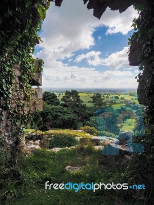 Ancient Ruins At Beeston Castle Stock Photo