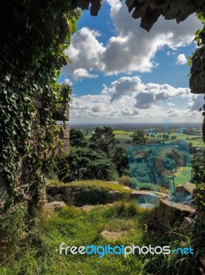 Ancient Ruins At Beeston Castle Stock Photo