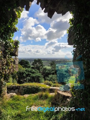 Ancient Ruins At Beeston Castle Stock Photo