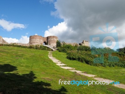 Ancient Ruins At Beeston Castle Stock Photo