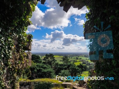 Ancient Ruins At Beeston Castle Stock Photo