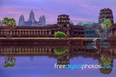 Angkor Wat Temple Complex View At The Main Entrance, Located Nea… Stock Photo