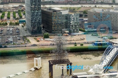 Anthony Gormley's Quantum Cloud Sculpture Next To North Greenwic… Stock Photo