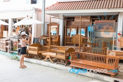 Baan Tawai Village Has Traditionally Been The Center Of The Hand… Stock Photo