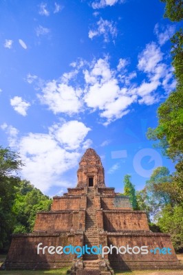 Baksei Chamkrong, 10th Century Hindu Temple, Part Of Angkor Wat Stock Photo