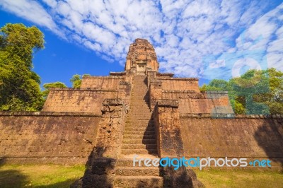 Baksei Chamkrong, 10th Century Hindu Temple, Part Of Angkor Wat Stock Photo