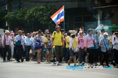 Bangkok - Dec 9: Anti-government Protesters March To Government Stock Photo