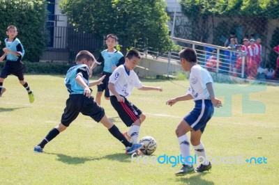 Bangkok, Thailand - Nov 2016: In The Nov 23, 2016. Youth Soccer Match, In Pieamsuwan Elementary School Stock Photo