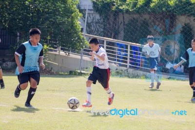 Bangkok, Thailand - Nov 2016: In The Nov 23, 2016. Youth Soccer Match, In Pieamsuwan Elementary School Stock Photo