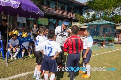 Bangkok, Thailand - Nov 2016: In The Nov 23, 2016. Youth Soccer Match, In Pieamsuwan Elementary School Stock Photo