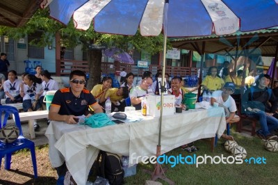 Bangkok, Thailand - Nov 2016: In The Nov 23, 2016. Youth Soccer Match, In Pieamsuwan Elementary School Stock Photo