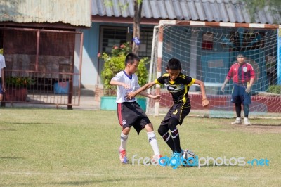 Bangkok, Thailand - Nov 2016: In The Nov 23, 2016. Youth Soccer Match, In Pieamsuwan Elementary School Stock Photo