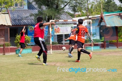 Bangkok, Thailand - Nov 2016: In The Nov 23, 2016. Youth Soccer Match, In Pieamsuwan Elementary School Stock Photo