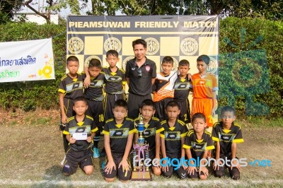 Bangkok, Thailand - Nov 2016: In The Nov 23, 2016. Youth Soccer Match, In Pieamsuwan Elementary School Stock Photo