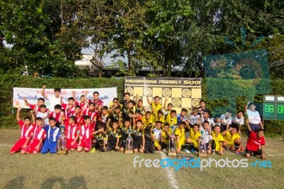 Bangkok, Thailand - Nov 2016: In The Nov 23, 2016. Youth Soccer Match, In Pieamsuwan Elementary School Stock Photo