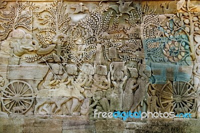 Bas Relief Statue Of Khmer Culture In Angkor Wat, Cambodia Stock Photo