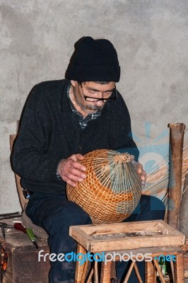 Basket Weaver At Work In A Factory Shop In Camacha Madeira Stock Photo