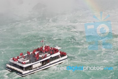 Beautiful Isolated Photo Of A Ship Near Amazing Niagara Waterfall Stock Photo