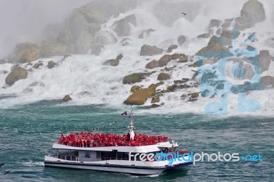 Beautiful Isolated Photo Of A Ship Near Amazing Niagara Waterfall Stock Photo