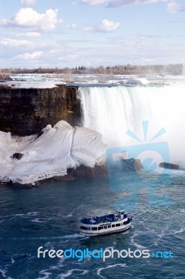 Beautiful View To The Niagara Falls And The White Ship Stock Photo