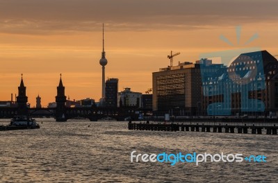 Berlin Oberbaumbrucke With Tv Tower At Sunset Stock Photo