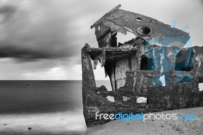 Black And White. Shipwrecked Hmqs Gayundah Stock Photo