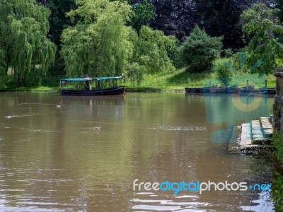 Boats On The Lake At Hever Castle Stock Photo