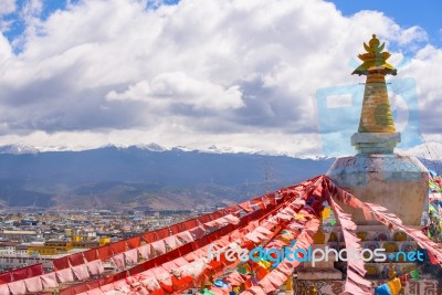 Boudhanath Stupa With Hundreds Of Pigeons And Prayer Flags In Sh… Stock Photo