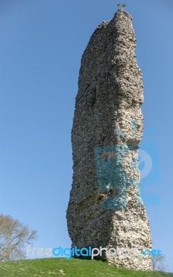 Bramber, West Sussex/uk - April 20 : Remain Of Bramber Castle In… Stock Photo