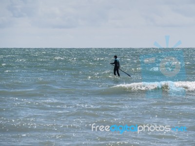 Brighton, East Sussex/uk - May 24 : People Paddle Boarding At Br… Stock Photo