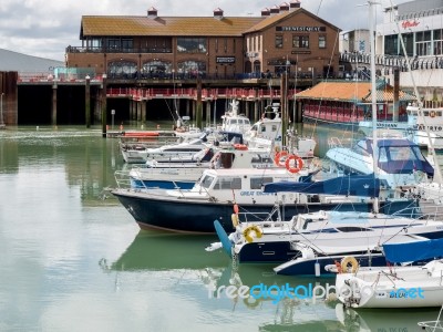 Brighton, Sussex/uk - May 24 : View Of Brighton Marina In Bright… Stock Photo