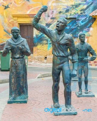 Bronze Sculptures In Plaza De La Trinidad In Getsemani, Cartagen… Stock Photo