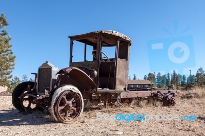 Bryce, Utah/usa - November 5 : Old Car At Bryce In Utah On Novem… Stock Photo