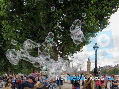 Bubblemaker On The Southbank Stock Photo