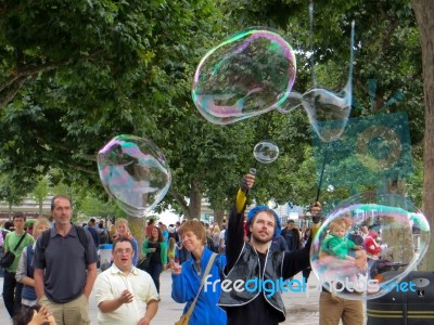 Bubblemaker On The Southbank Stock Photo