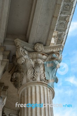 Bucharest/romania - September 21 : Exterior View Of The Palace O… Stock Photo